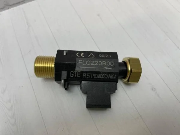Датчик протока Saunier Duval 0020099302 GTE FLCZ20B00, с накидной гайкой без подпитки