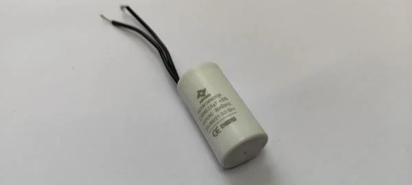 Конденсатор циркуляционного насоса котла 2.5µf 450V Мягкий провод